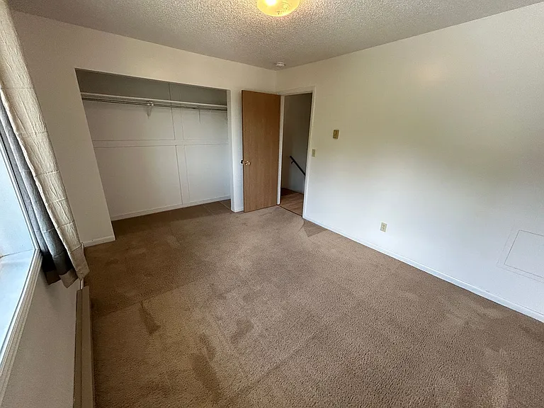 1214 E Adams — Photo 31