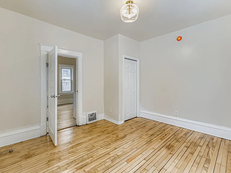 3507 Newton Ave N — Photo 14