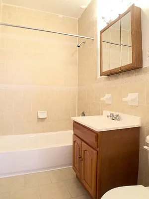 Rented by Bohemia Realty Group | media 10