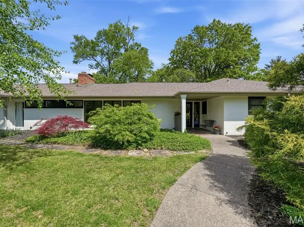 107 Stoneyside Ln, Saint Louis, MO 63132