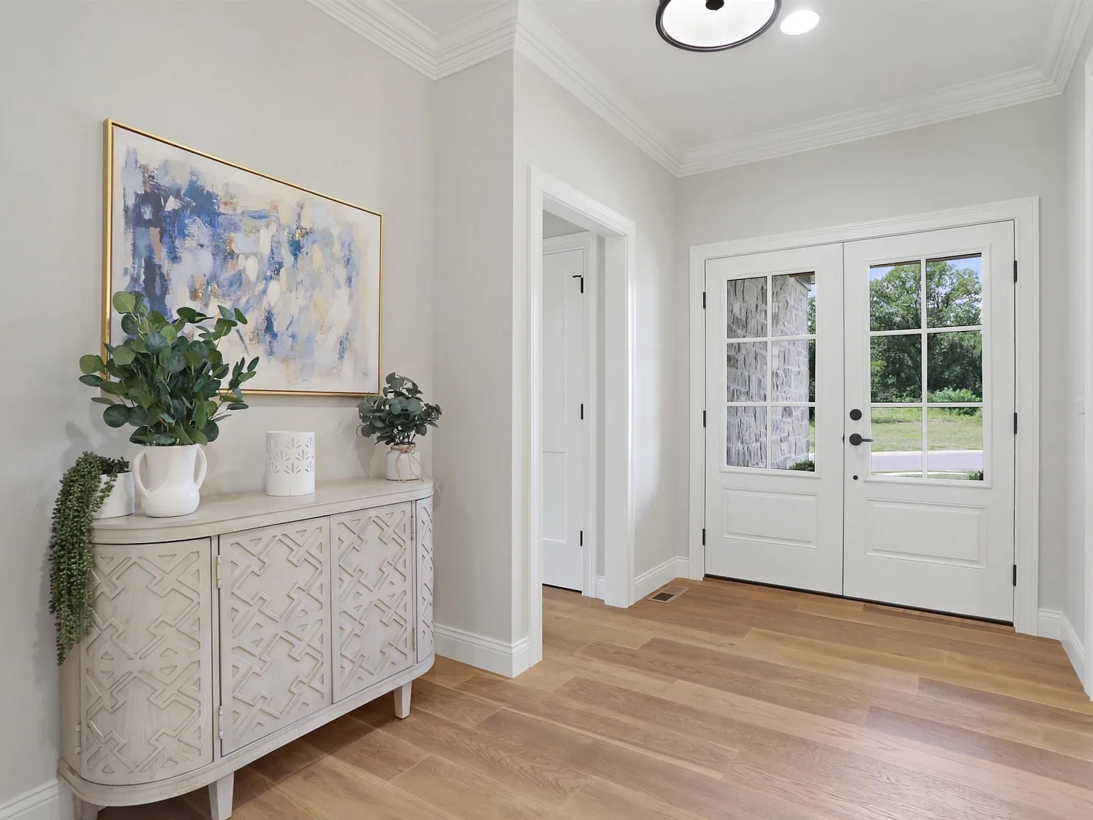 4 bed, 3.0 bath, 3350 sqft, $4,800 — Photo 3