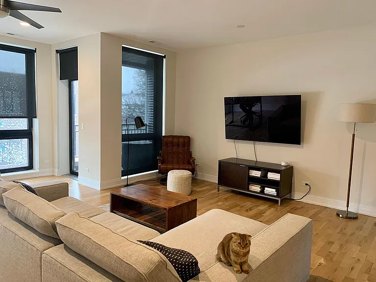2556 W Armitage Ave #201 — Photo 25