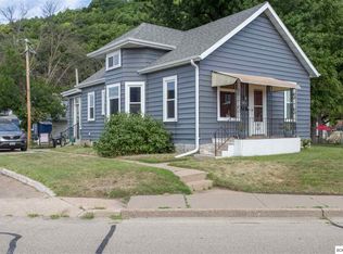 2555 Rhomberg Ave, Dubuque, IA 52001