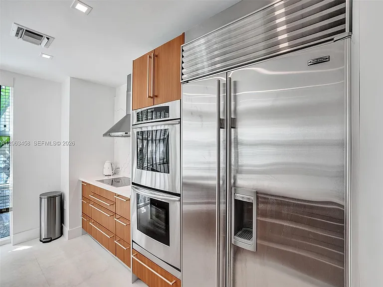 6103 Aqua Ave #107 — Photo 9