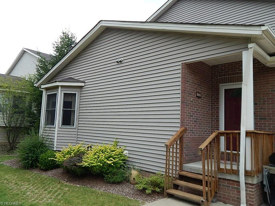 1st image of 340 Parkside Dr