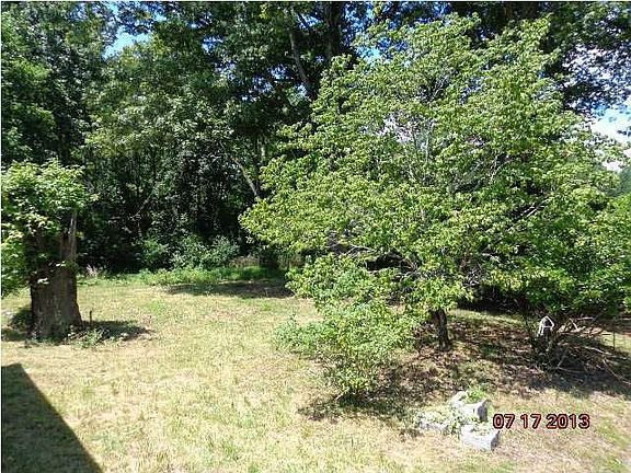 4th image of 13900 Moore Ln