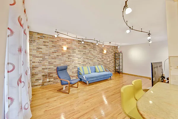 Sold by ListingMule LLC | media 20