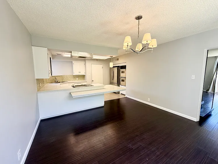 675 Ultimo Ave — Photo 6