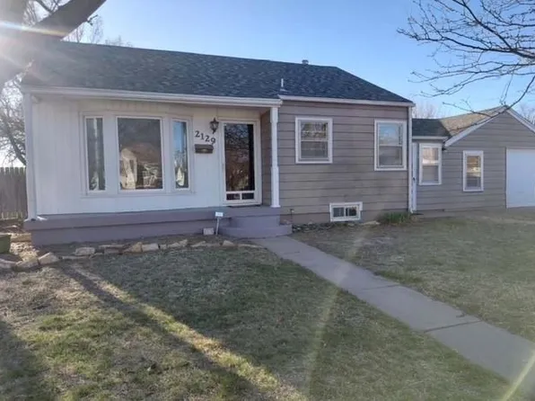 2129 Sunset Rd, Great Bend, KS 67530