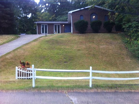 5th image of 154 Oakmont Dr
