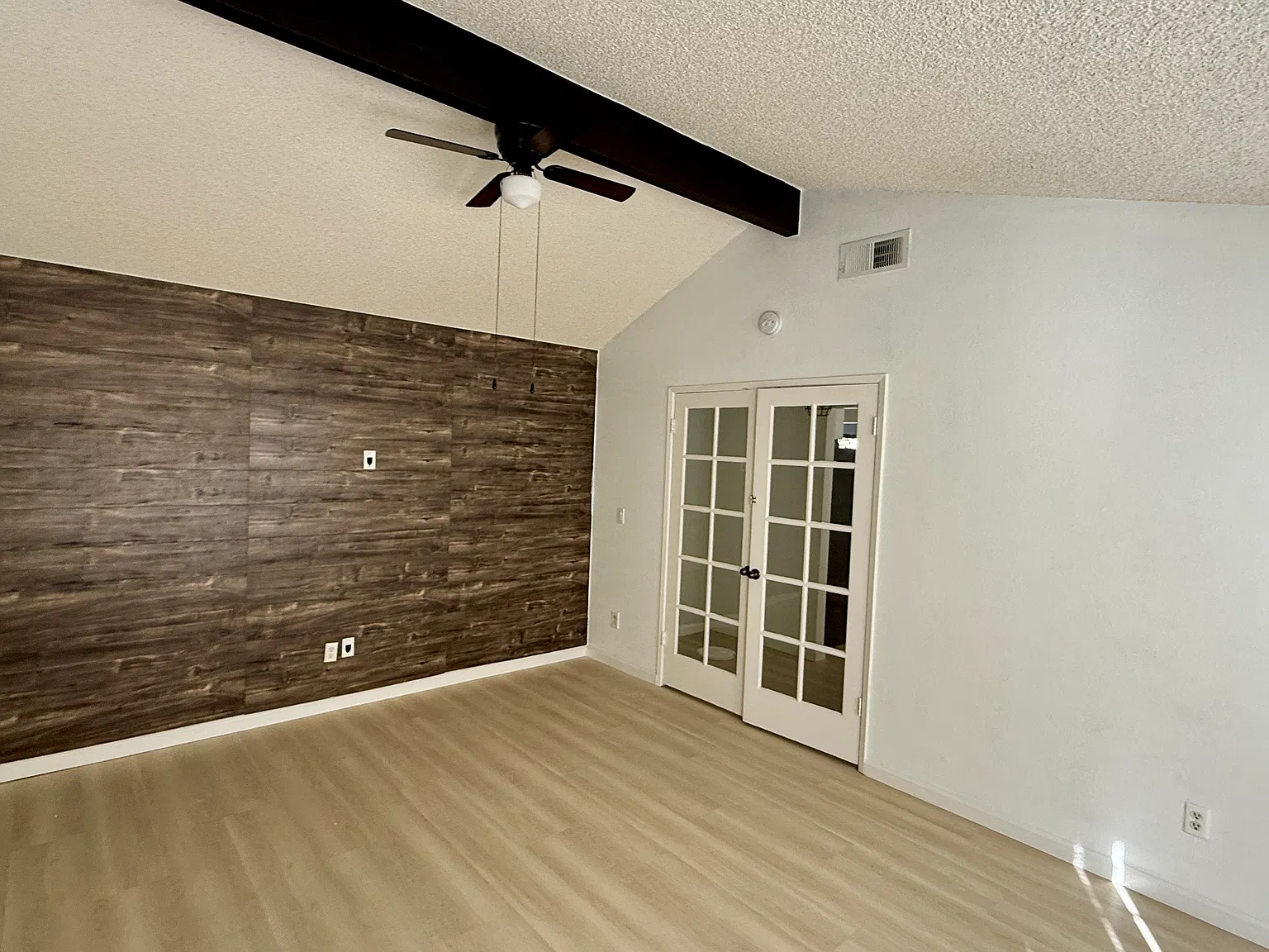 2197 Atrisco Cir — Photo 2