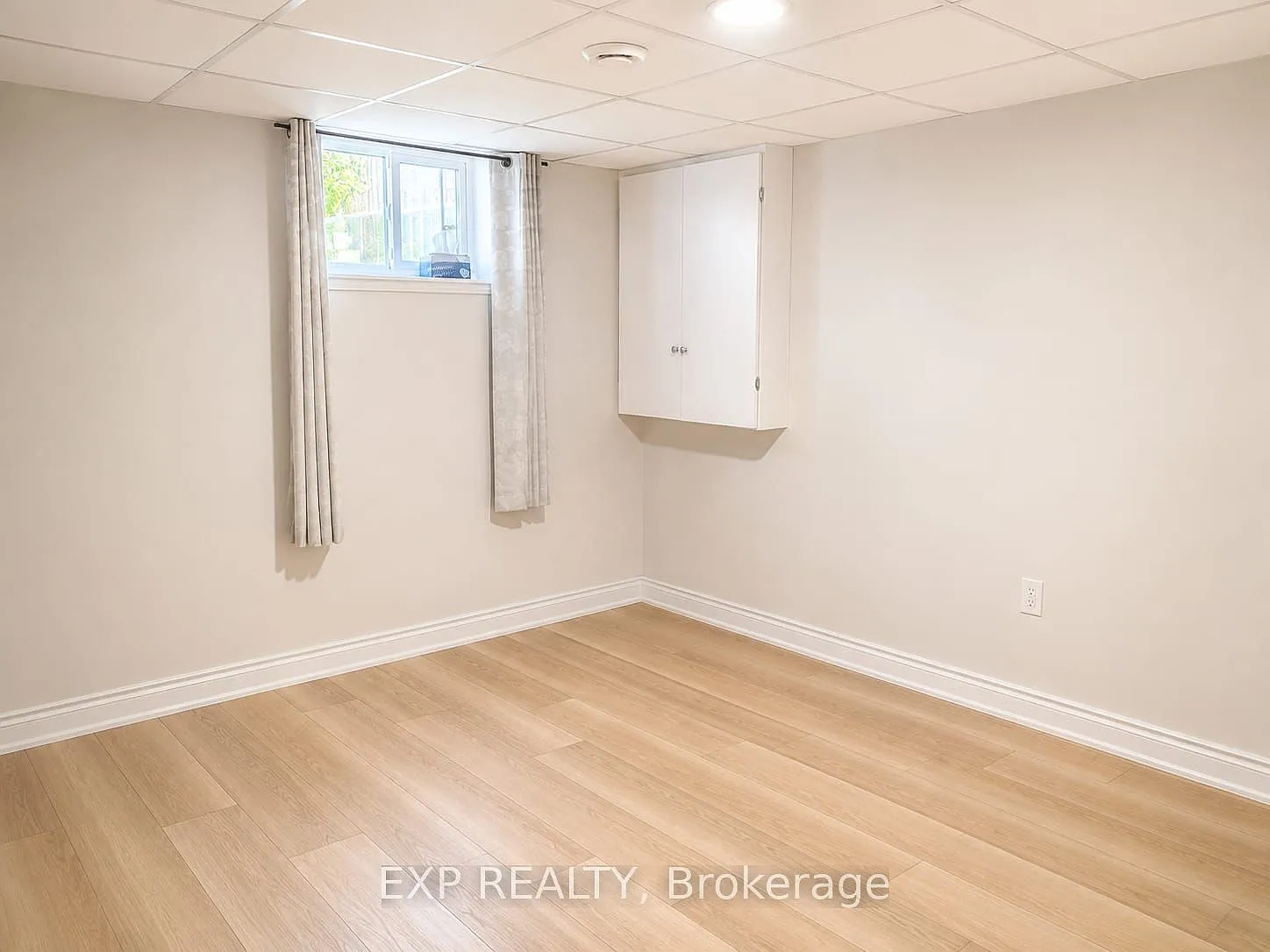 3 bed, $2,200 — Photo 4