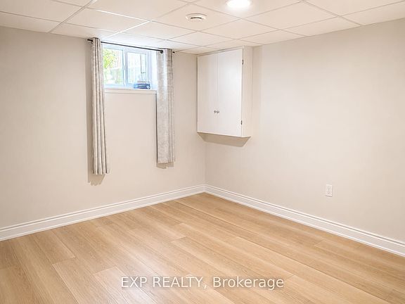 4th image of 36 Castor Cres #Basement