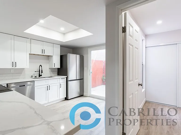 4776 Bancroft St — Photo 7