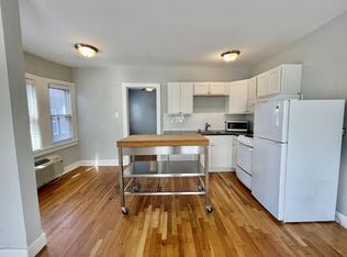 Summit Street, Kansas City, MO 64111