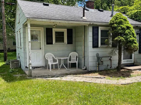 809 Pipis Dr, Monroe, MI 48162