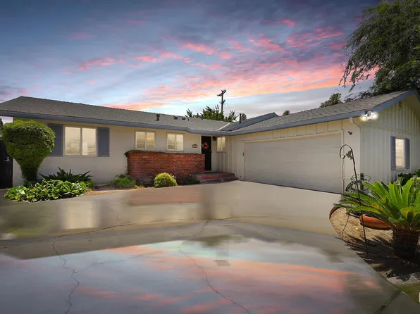 2607 Century Dr, Bakersfield, CA 93306