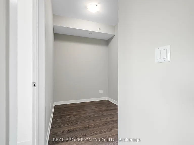 3560 Saint Clair Ave E #323 — Photo 15