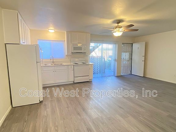3rd image of 3027 Poe St #2