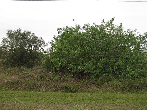 4th image of 9485 Saint Paul Dr