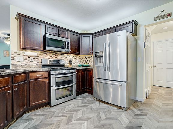 4th image of 3612 Newark Rd