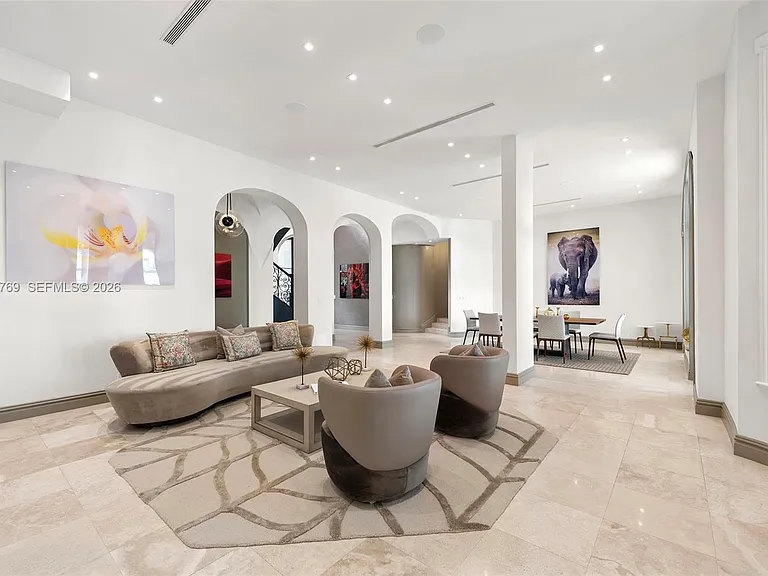 432 S Hibiscus Dr — Photo 10