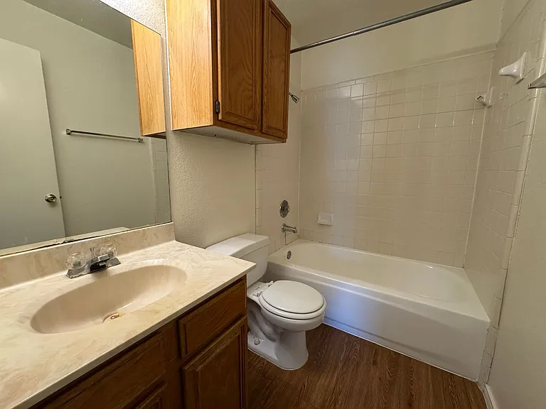 Rent Rollback! Get $100 in savings! — Photo 8