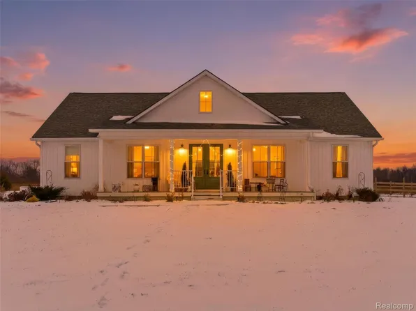 7197 Lyons Rd, Imlay City, MI 48444