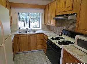 3rd image of 211 Sequoia St