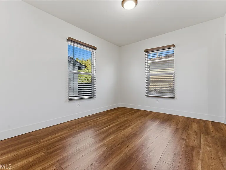 6011 Arlington Ave — Photo 10
