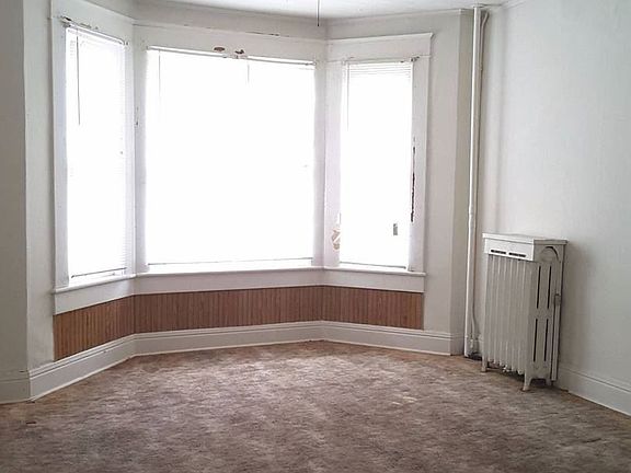 3rd image of 418 N 2nd St APT M