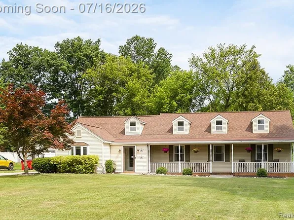 7677 Washburn, Washington Township, MI 48094