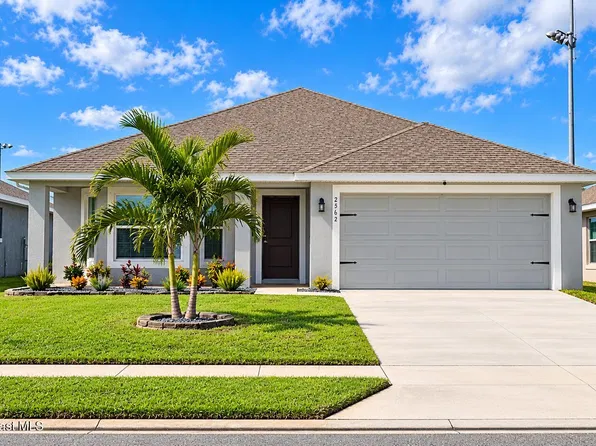 2562 Pinwherry St NW, Palm Bay, FL 32907