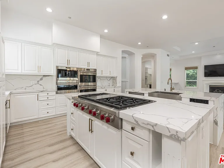 3791 Winford Dr — Photo 14