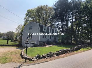 4 Cross St, Southborough, MA 01772