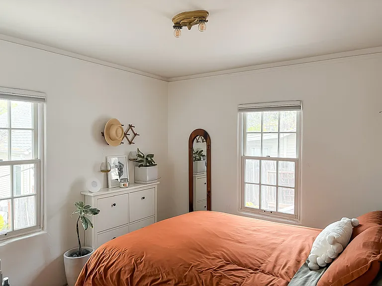 1278 Phillips Ln — Photo 32