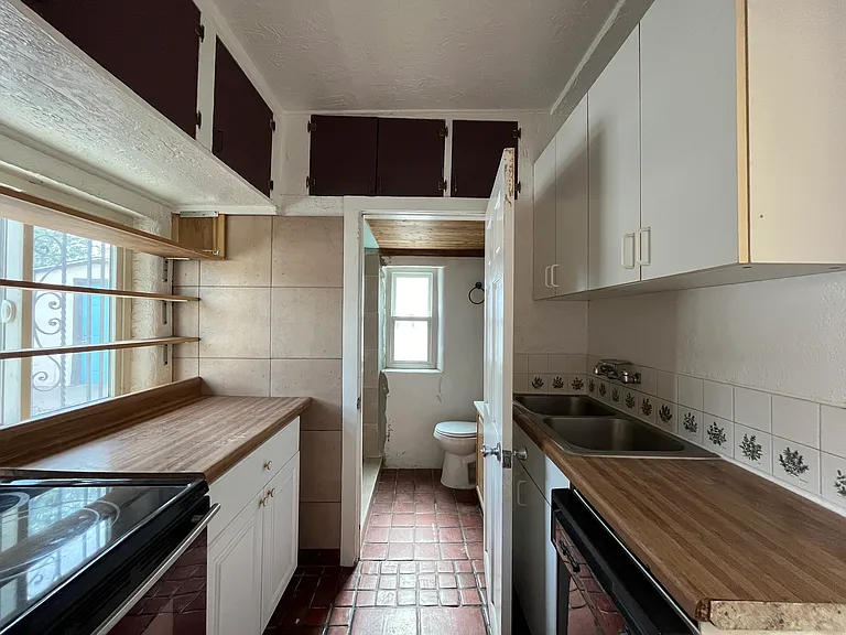 2645 Adams St NE #B — Photo 3