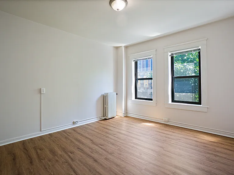 304 Bell St #33C — Photo 5