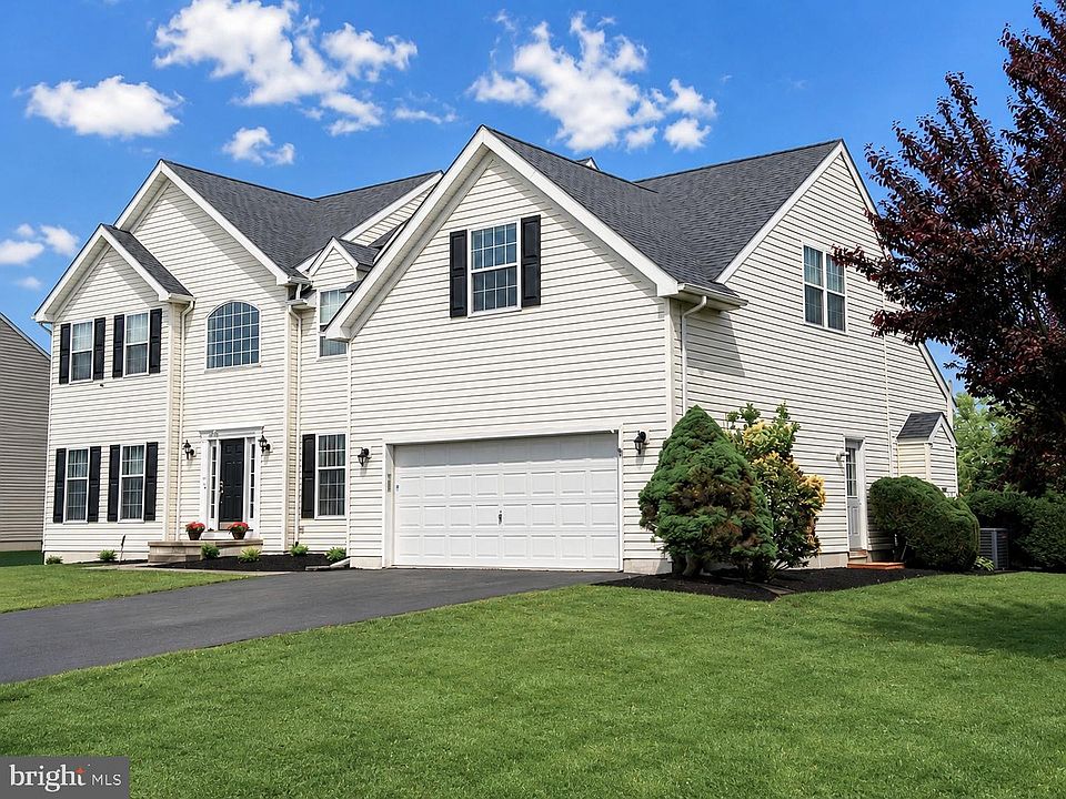 1st image of 23 Riva Ridge Ln