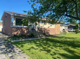 16 S Joyce Ln, Addison, IL 60101