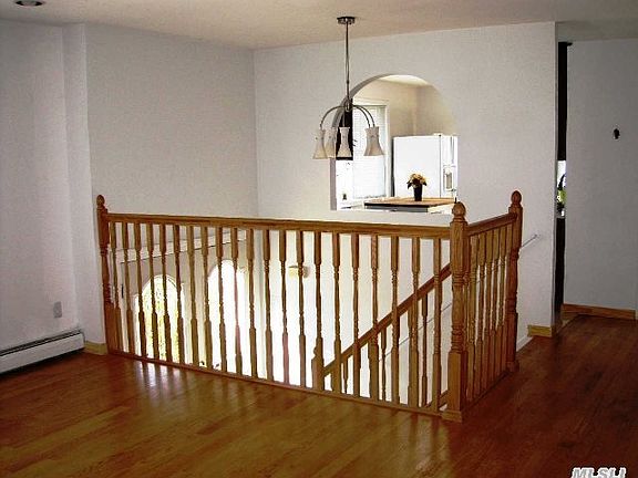 4th image of 27 Dillon Dr