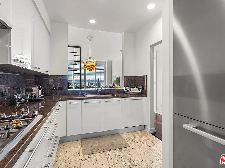 900 W Olympic Blvd #36F — Photo 14