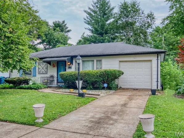 25 Godfrey Ln, Saint Louis, MO 63135