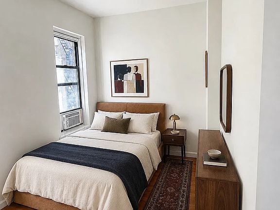2nd image of 55 E 95th St #5C