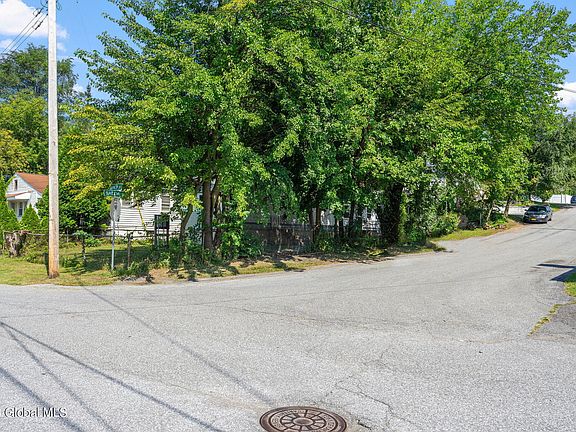 2nd image of 26 Quincy Street