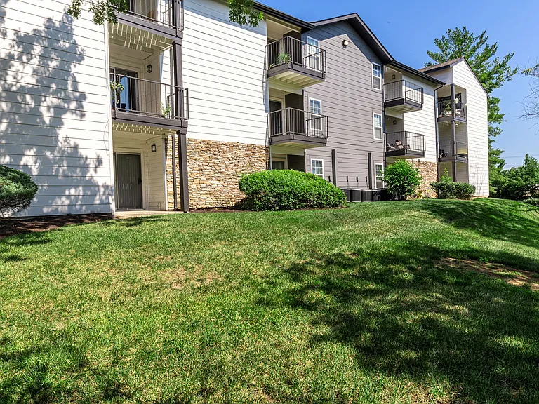 Community grounds and landscaping