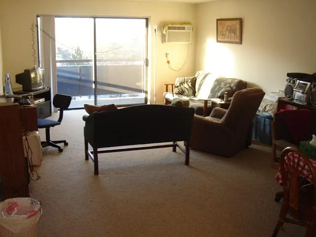 2 bed, 900 sqft, $2,800 — Photo 1
