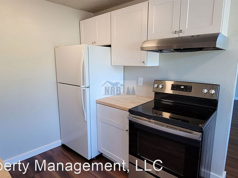 1st image of 10519 66th Ave E APT 1