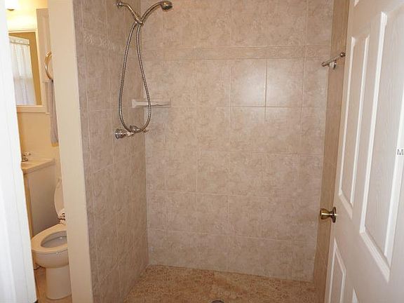3rd image of 2304 Pine Ave