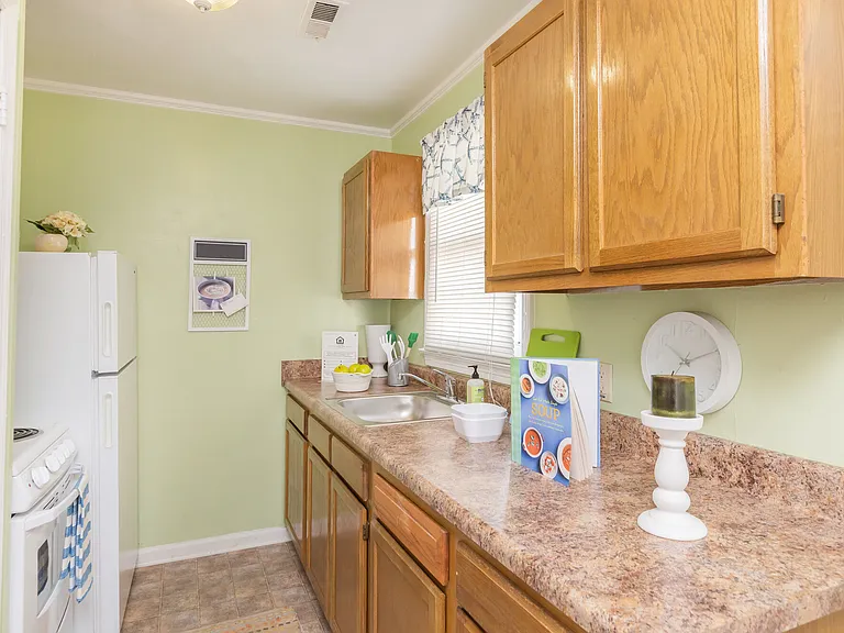 614 Peninsula Dr — Photo 37